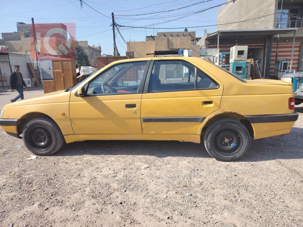 Peugeot 405